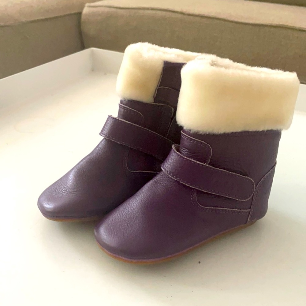 Purple leather moccasins by OXXY. Size toddler 5